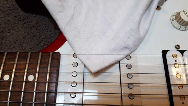 Guitar cleaning cloth