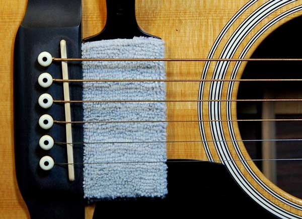 How to Clean Guitar Strings Step by Step with Tips Guitar Gear