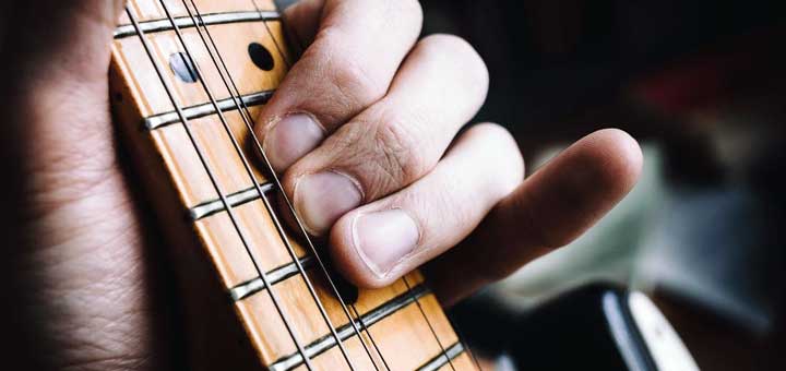 What is a Guitar Riff? Guitar Riff FAQs for Beginners - Guitar Gear Finder