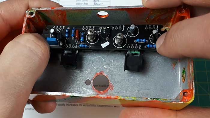 Mounting guitar pedal PCB